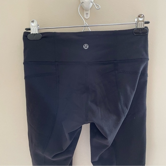 LULULEMON Capri Mesh Leggings, Size 4 - Picture 4 of 8